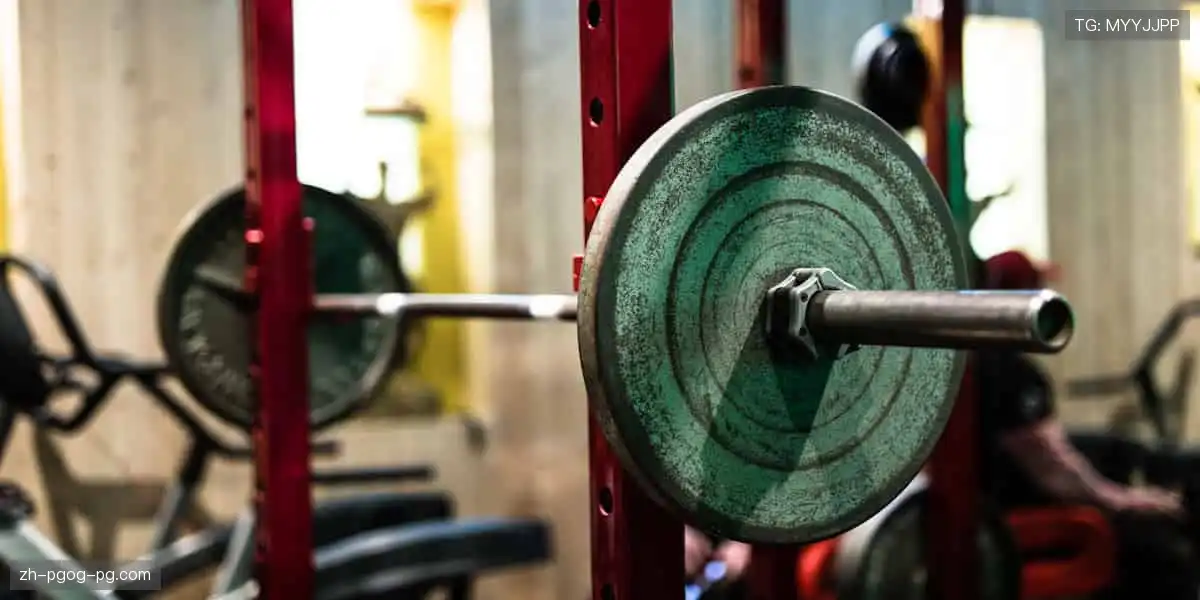 专业装备，轻松掌控赛场！🎾 品质与潮流，为你的热爱加冕！